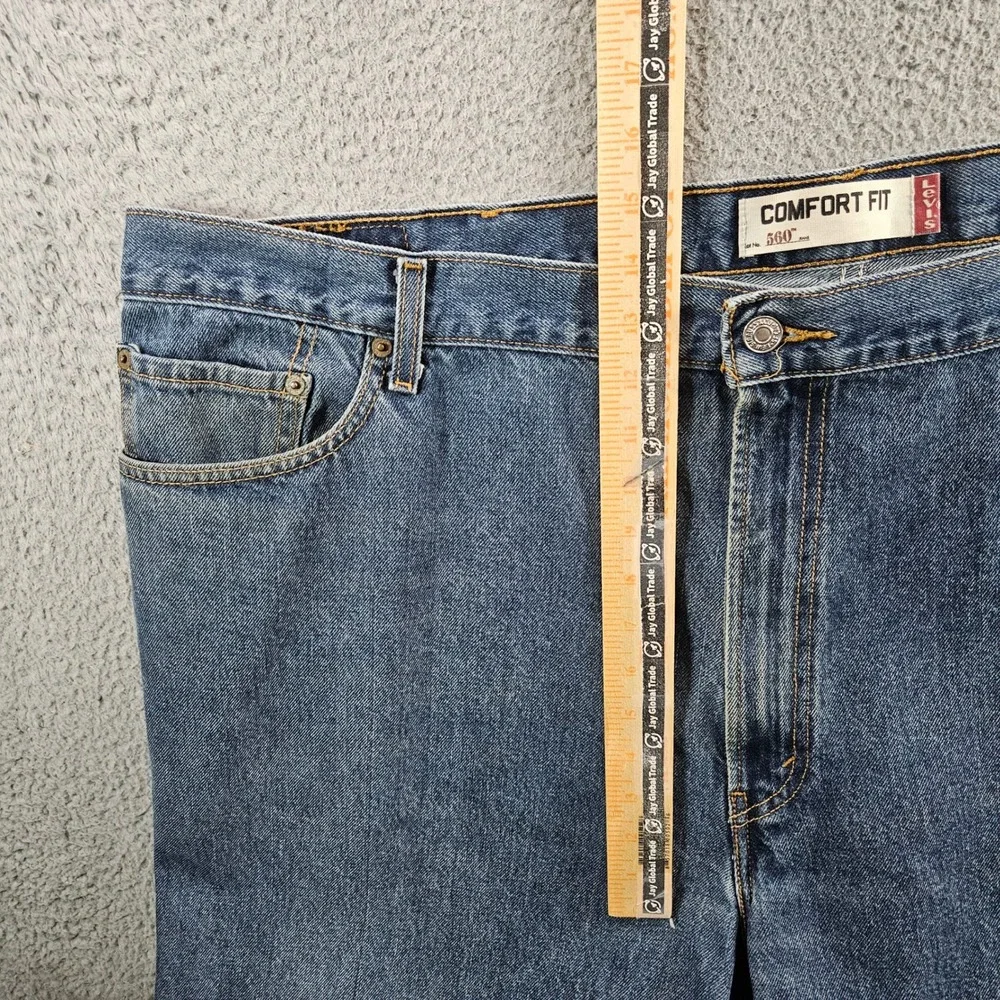 Levis 560 Comfort Fit Jeans Mens 48x30 Medium Wash Tapered Leg Blue Denim‎ VTG